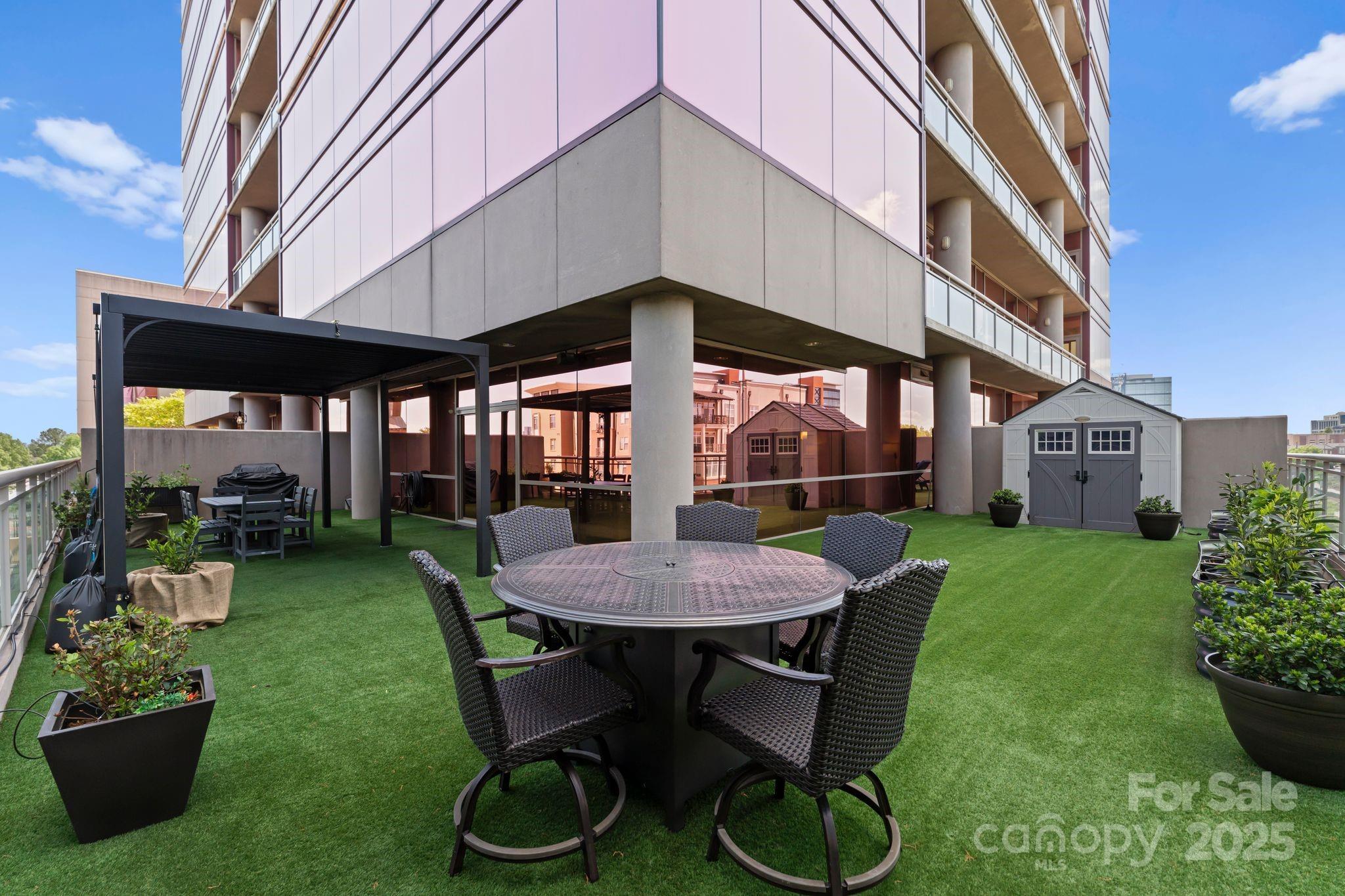 Charlotte, North Carolina 28203, United States, 3 Bedrooms Bedrooms, ,2 BathroomsBathrooms,Residential,Active,105430