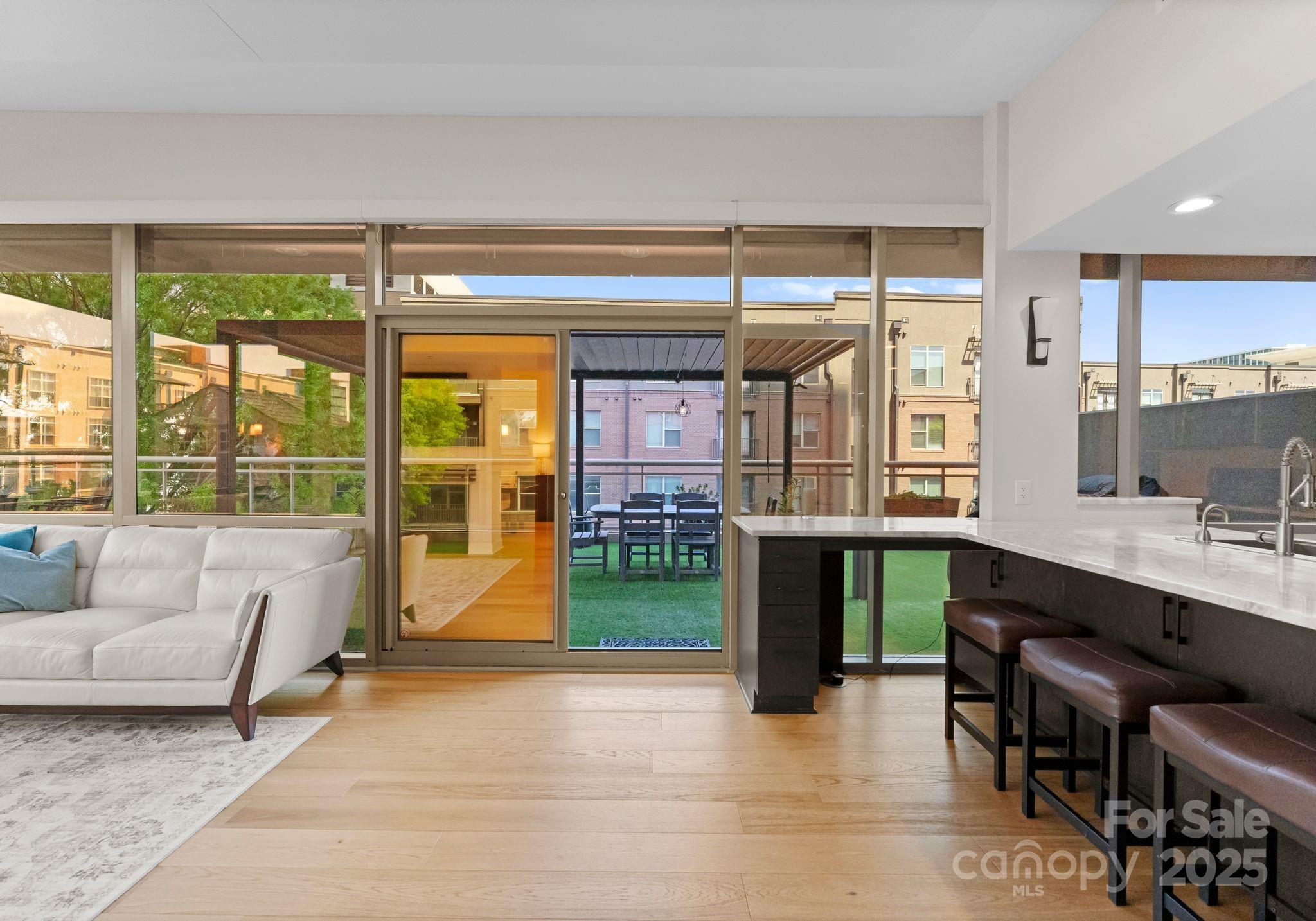 Charlotte, North Carolina 28203, United States, 3 Bedrooms Bedrooms, ,2 BathroomsBathrooms,Residential,Active,105430