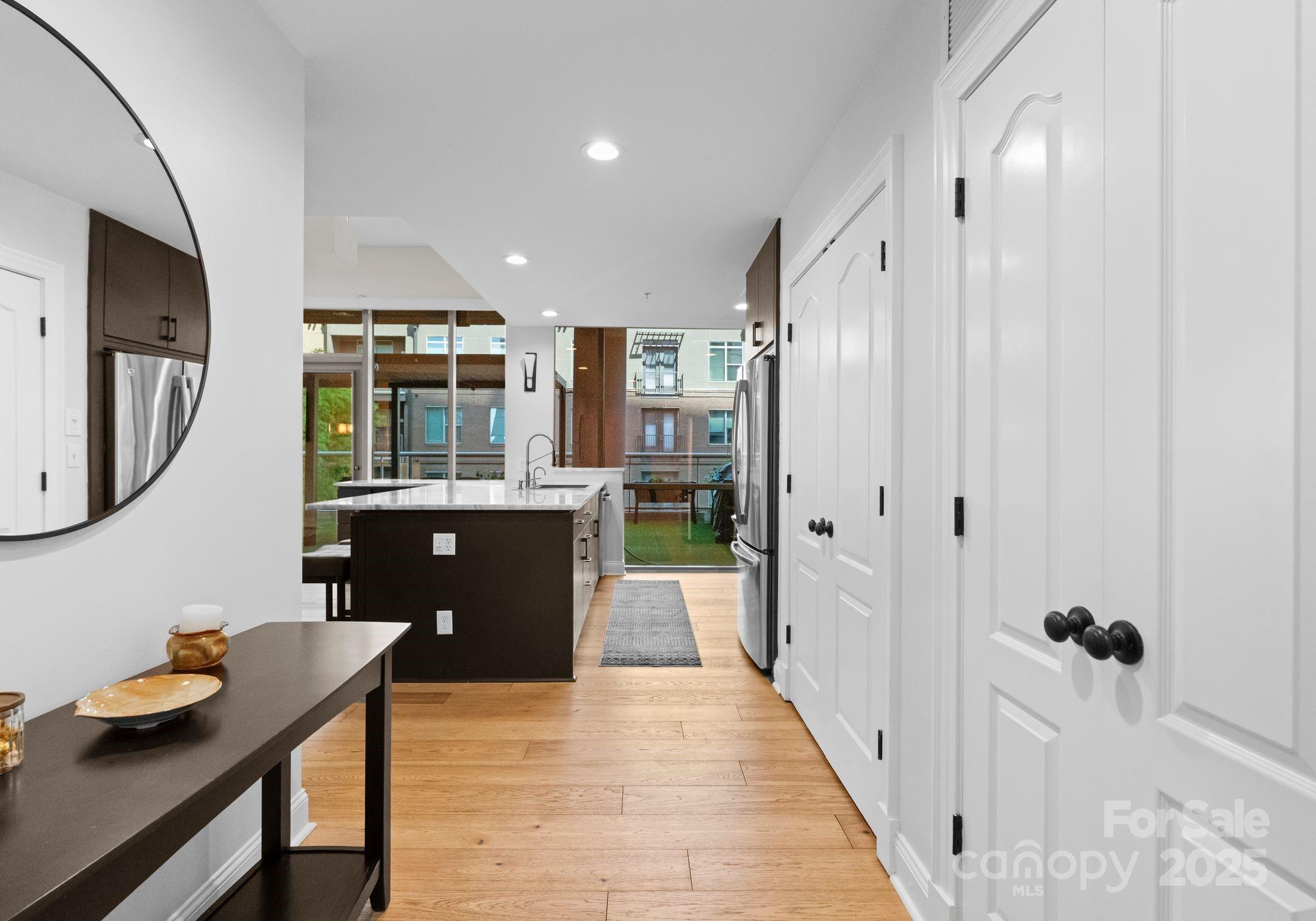 Charlotte, North Carolina 28203, United States, 3 Bedrooms Bedrooms, ,2 BathroomsBathrooms,Residential,Active,105430