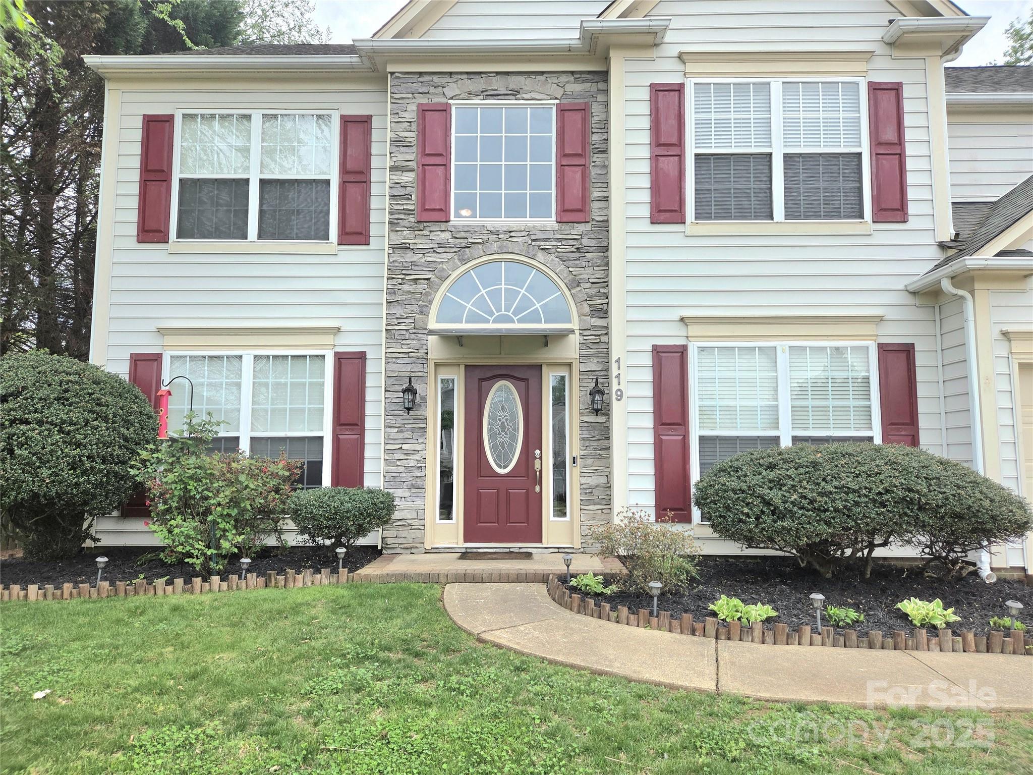 119 W Maranta Road