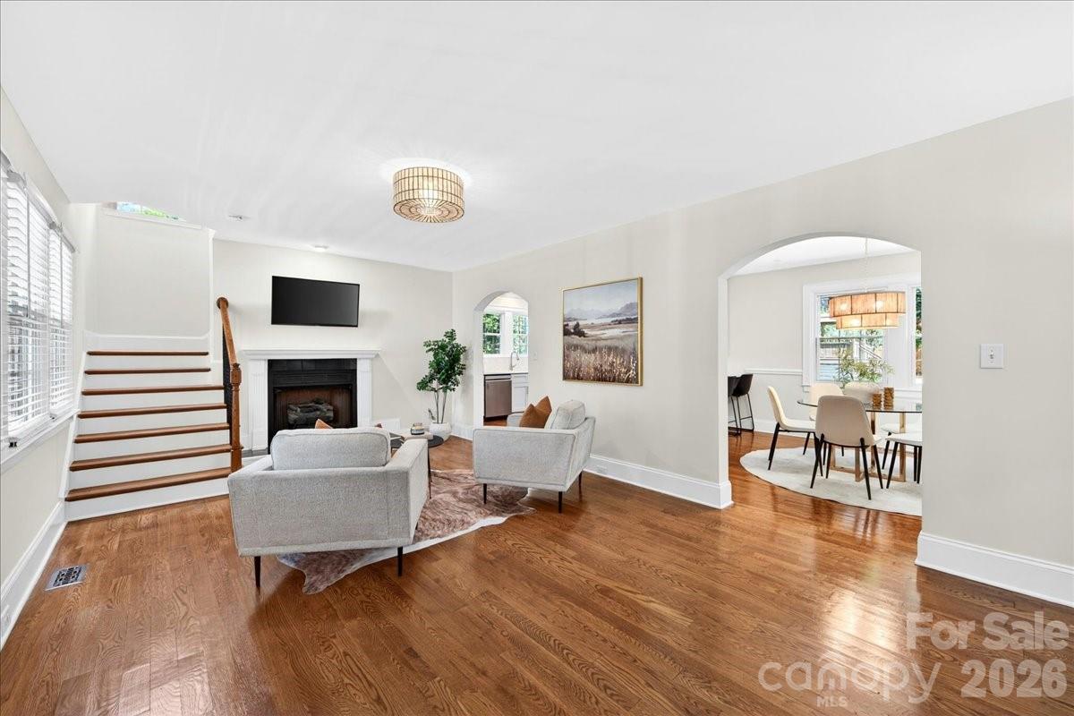 Commonwealth - Residential