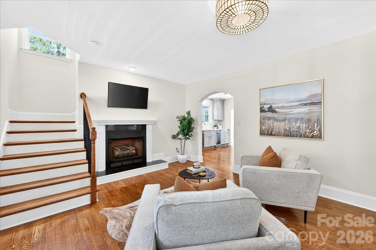 Commonwealth - Residential