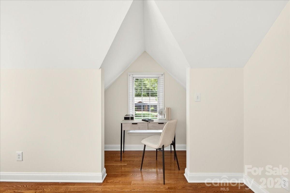 Commonwealth - Residential