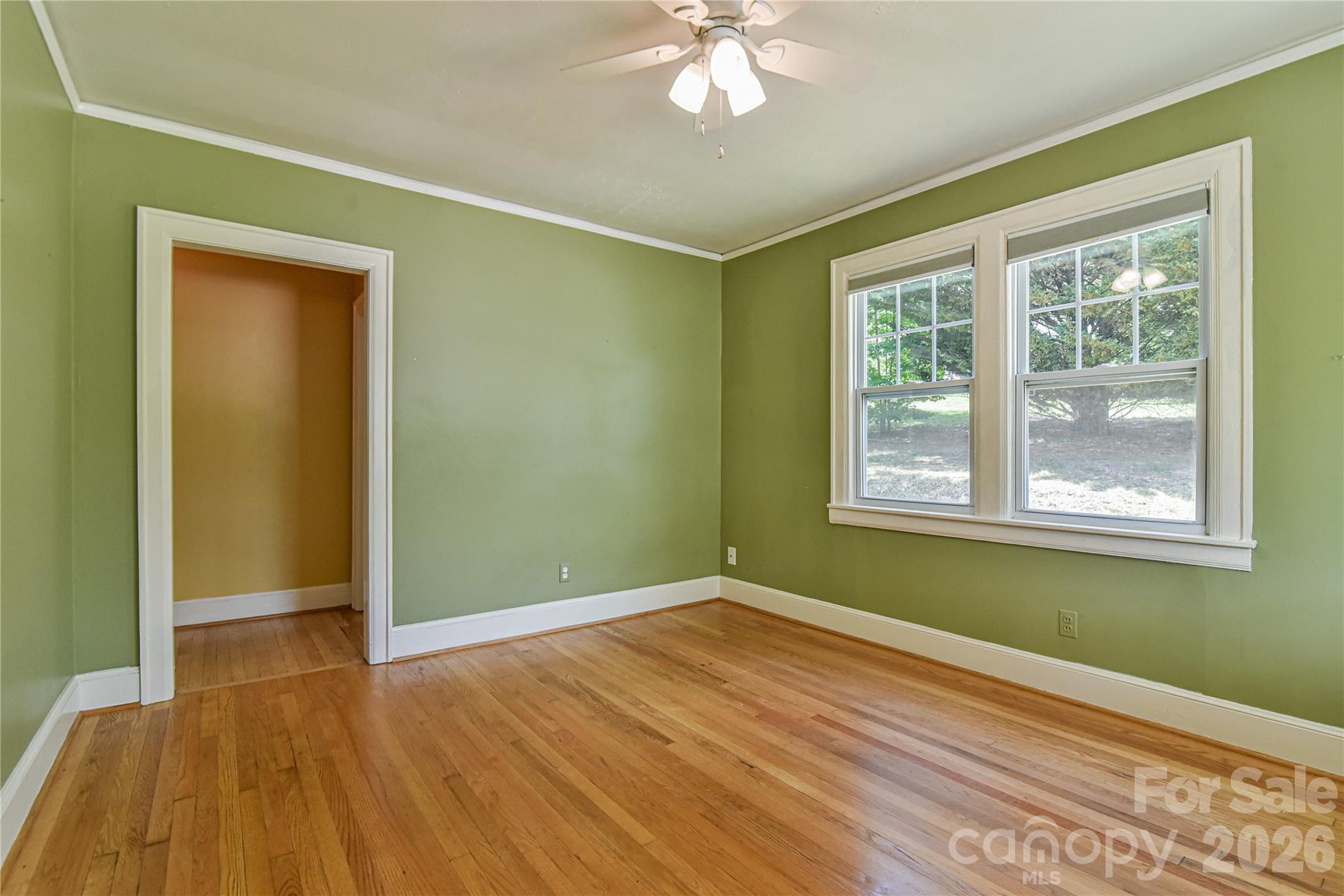 101 E Skyland Circle
