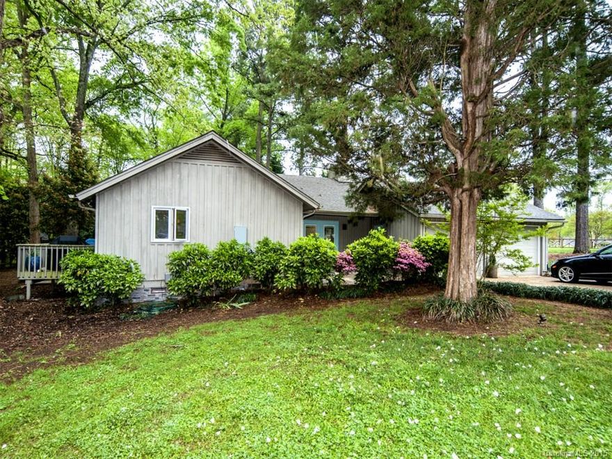 A rare find -completely updated ranch in gated River Hills/professional landscape lighting. Finest finishes,new hand scraped wood floors. Vessel sinks and granite, and a walk in "super shower" in the master bath. Two fireplaces, lots of built-ins and enclosed private patio that you must see. Seller is a designer with exquisite taste & the home is pristine. Golf course view. Across from gardens & play area. 5 min walk to marina bridge. This is a unique and gorgeous home.