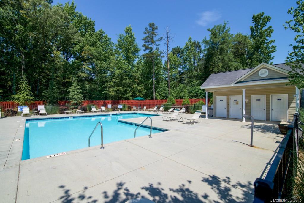 Fairway Townhouses - Residential