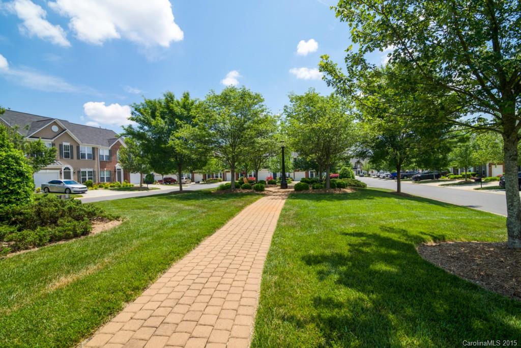 Fairway Townhouses - Residential