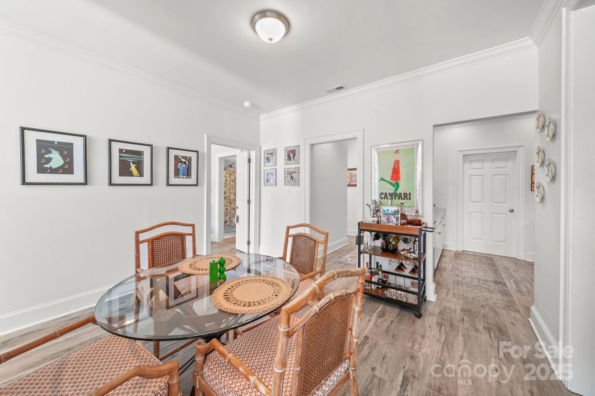 2315 Selwyn Avenue H