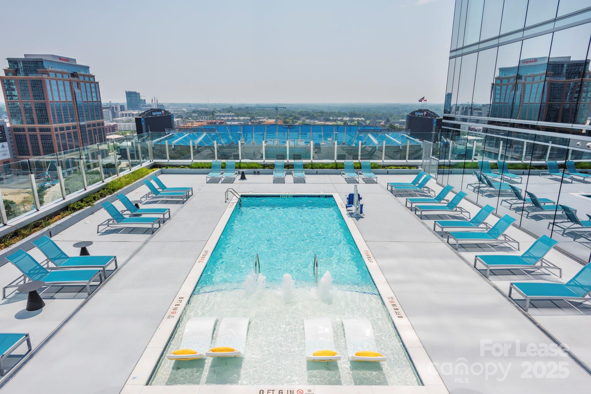 Charlotte, North Carolina 28202, United States, 1 Bedroom Bedrooms, ,1 BathroomBathrooms,Residential,Active,126949