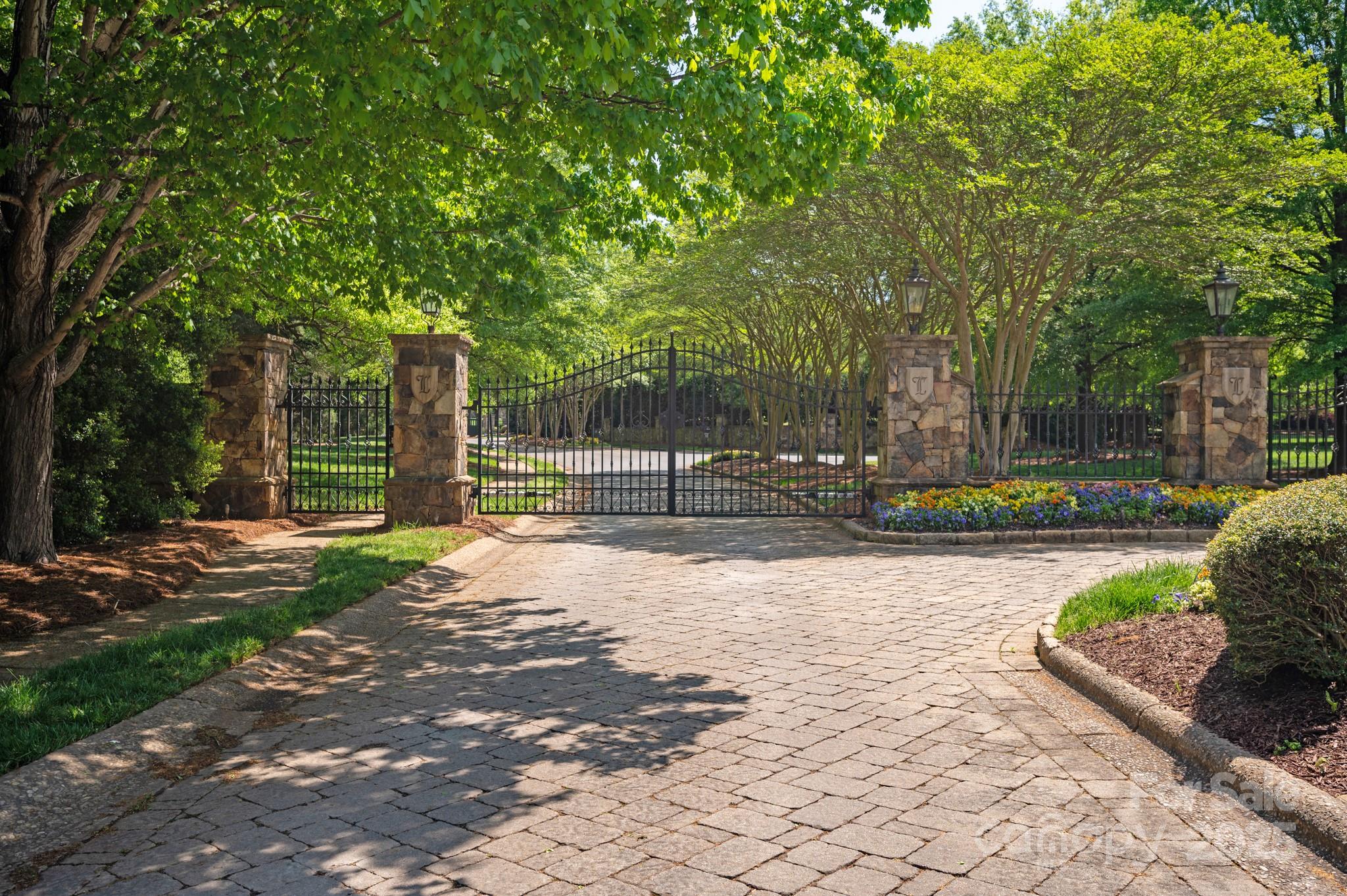 510 Ancient Oaks Lane