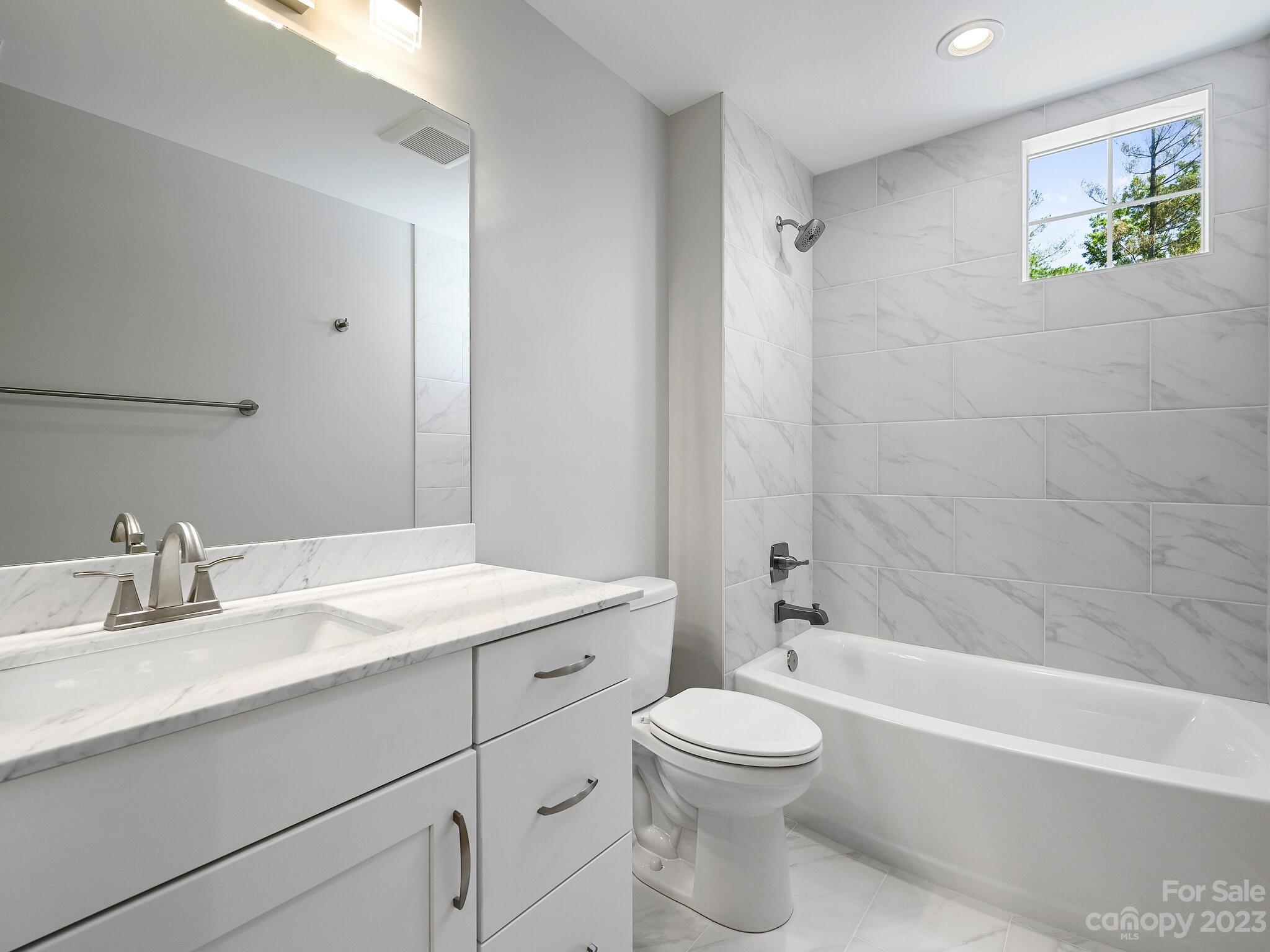 The Maples At Concord Place - Residential