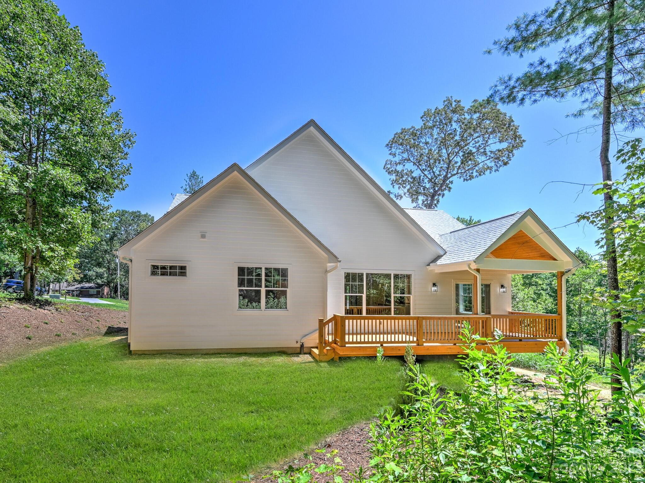 The Maples At Concord Place - Residential