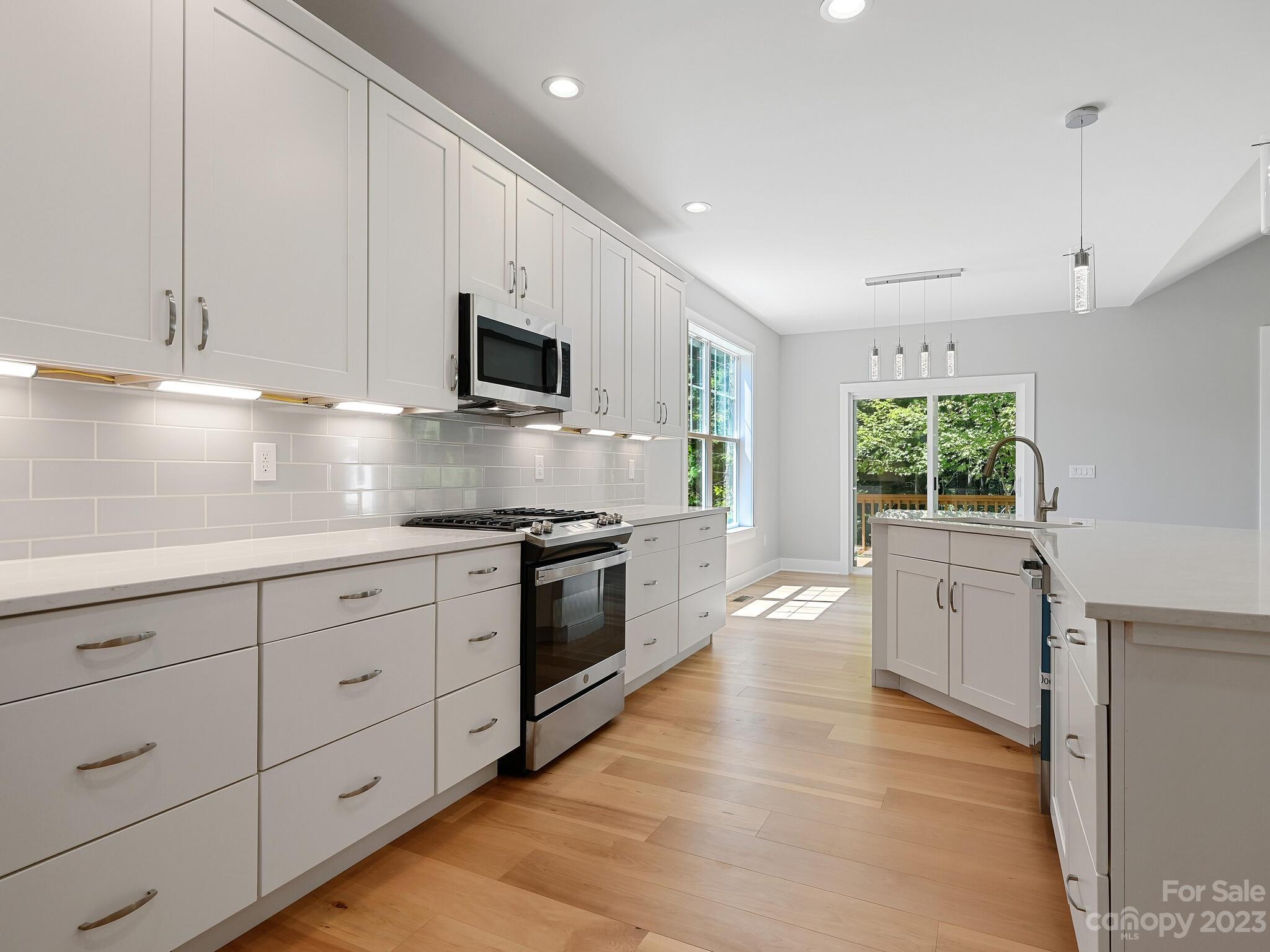 The Maples At Concord Place - Residential