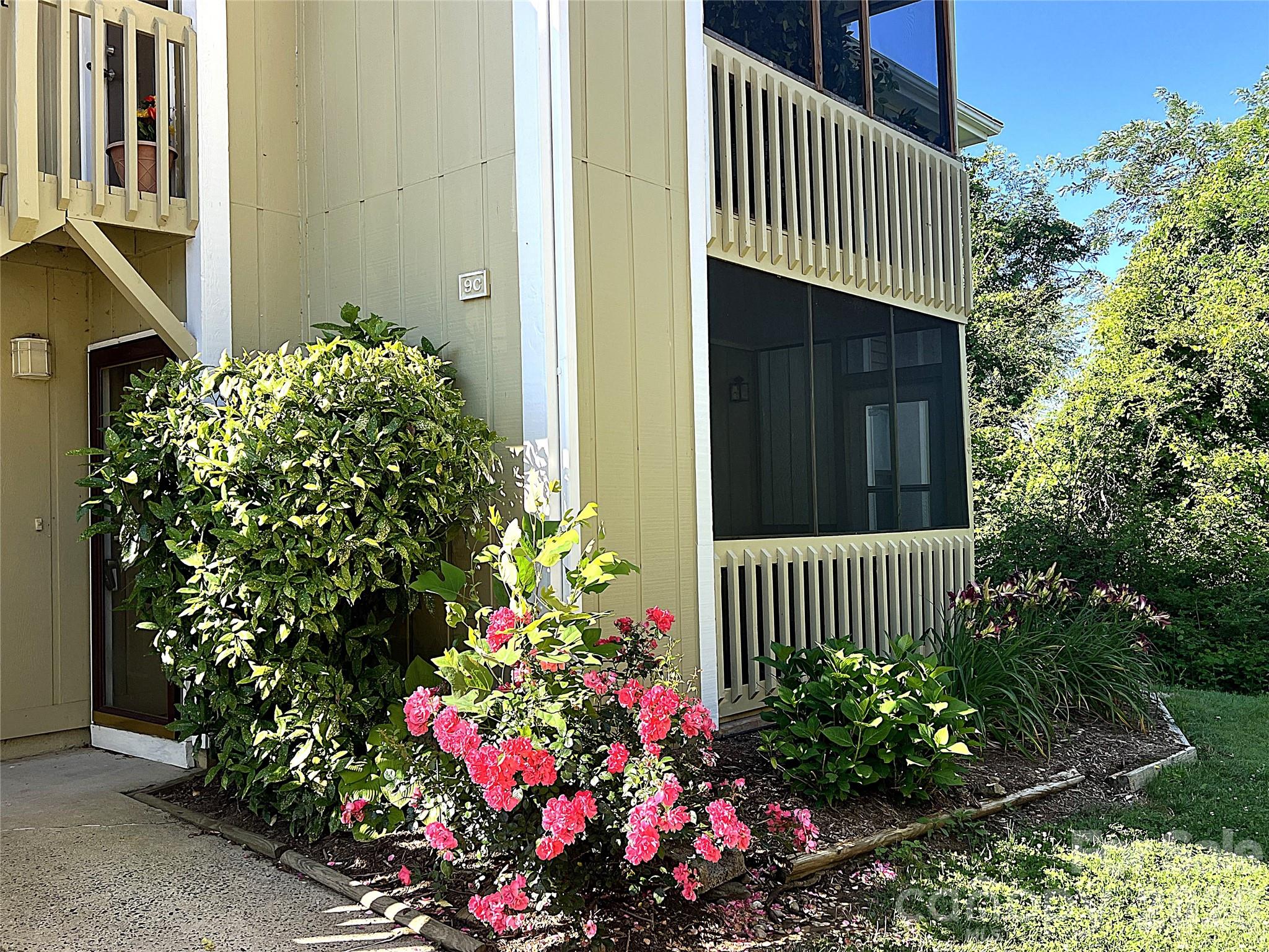 110 Heywood Road 9C