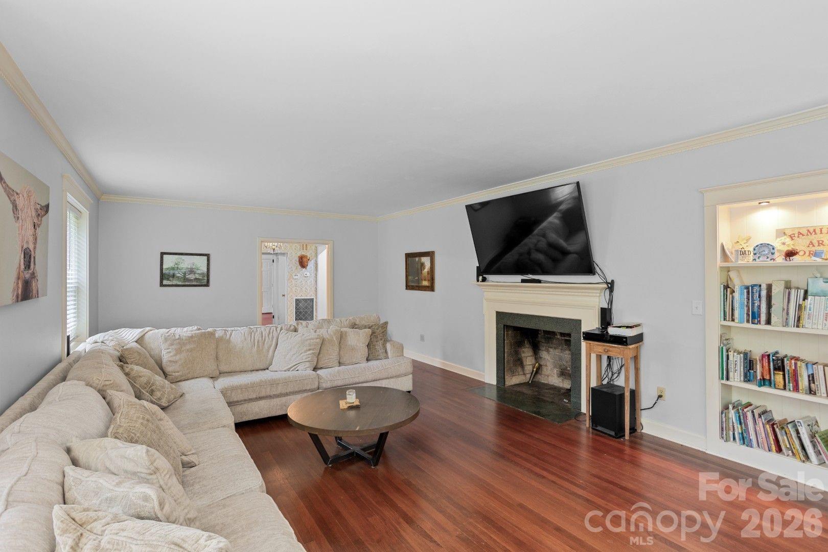 301 Carolina Avenue