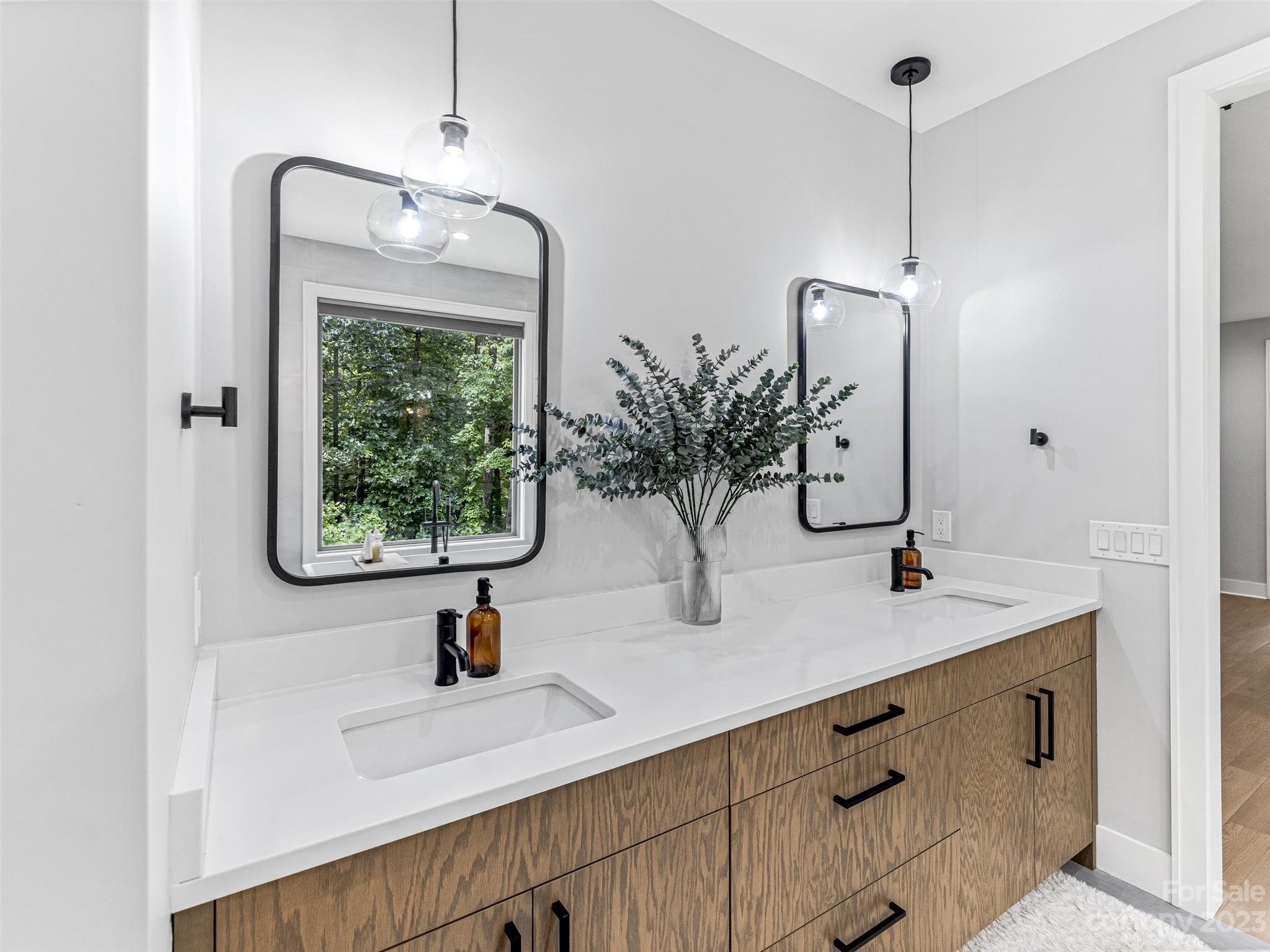 Gaston Mountain - Residential