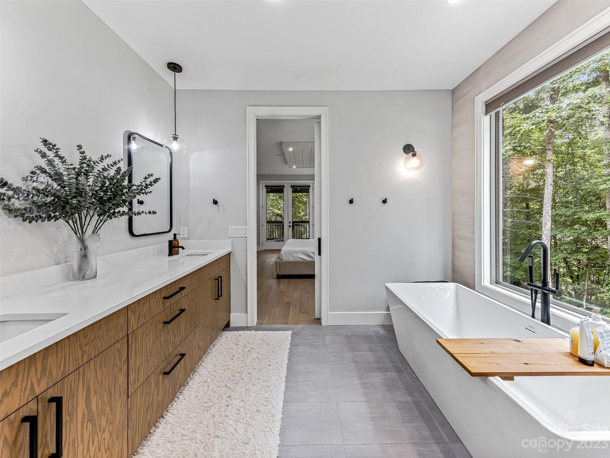 Gaston Mountain - Residential