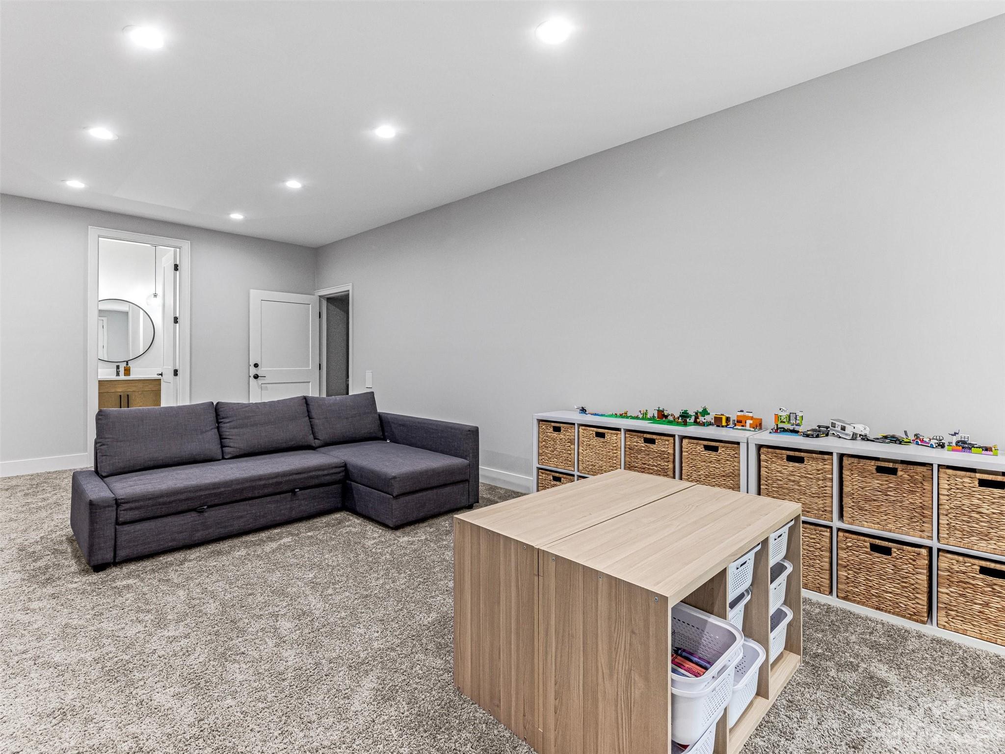 Gaston Mountain - Residential