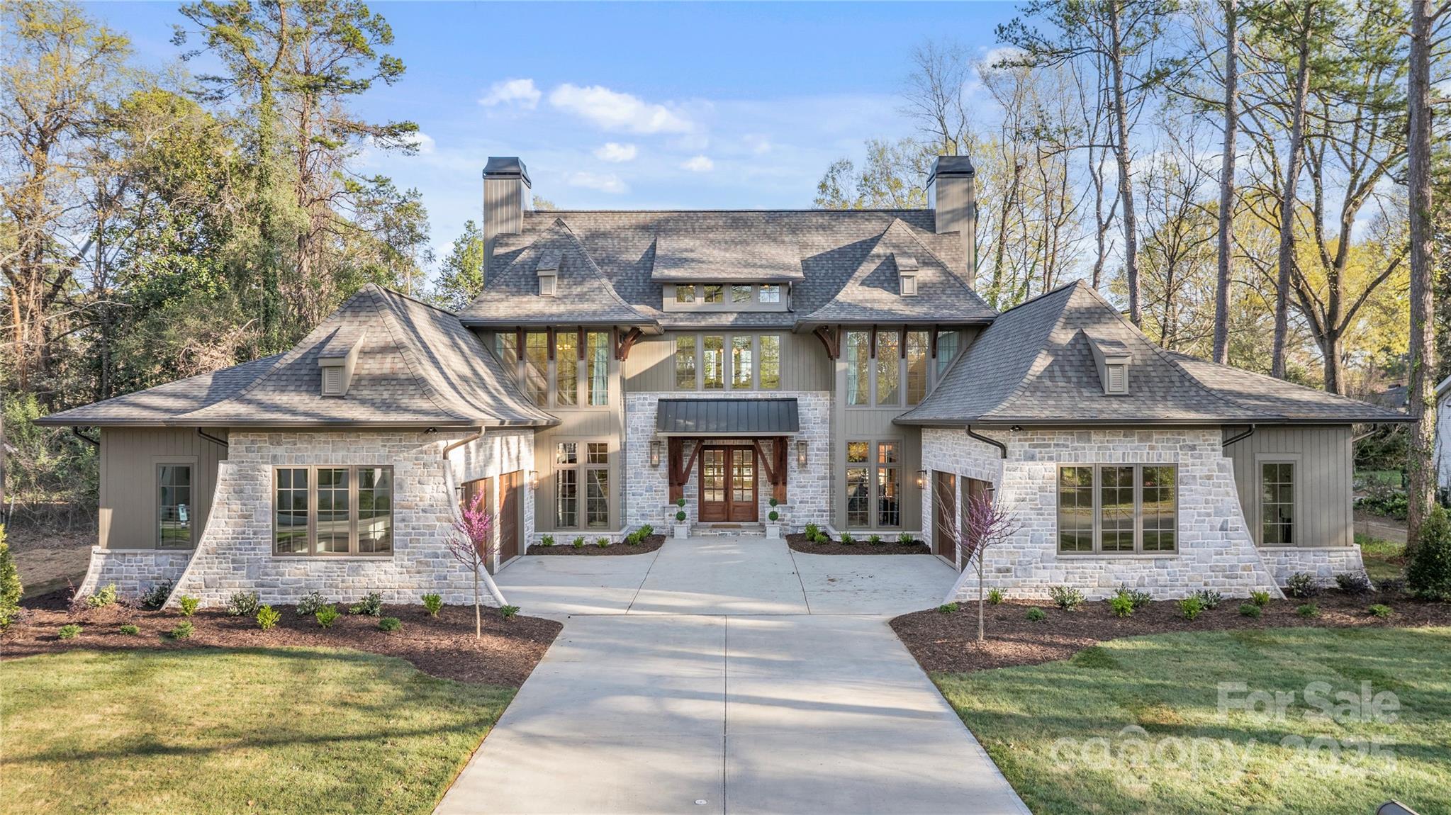 238 N Canterbury Road