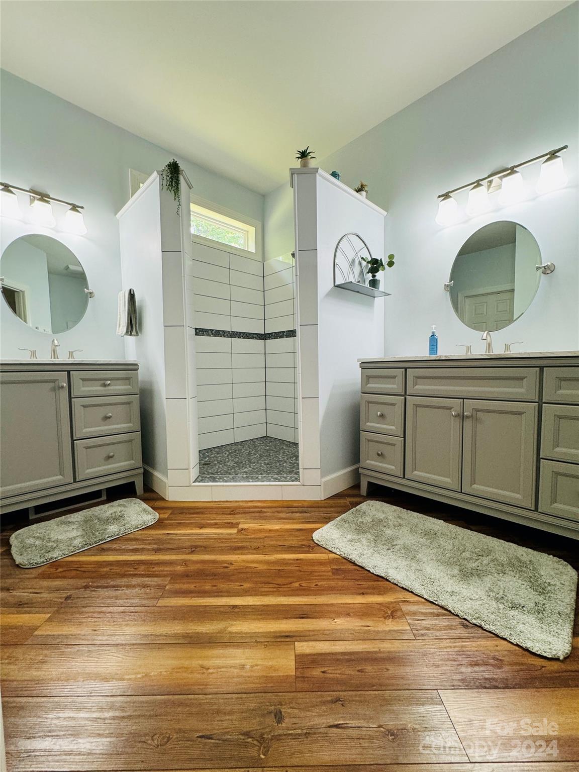 Emerald Bay - Residential