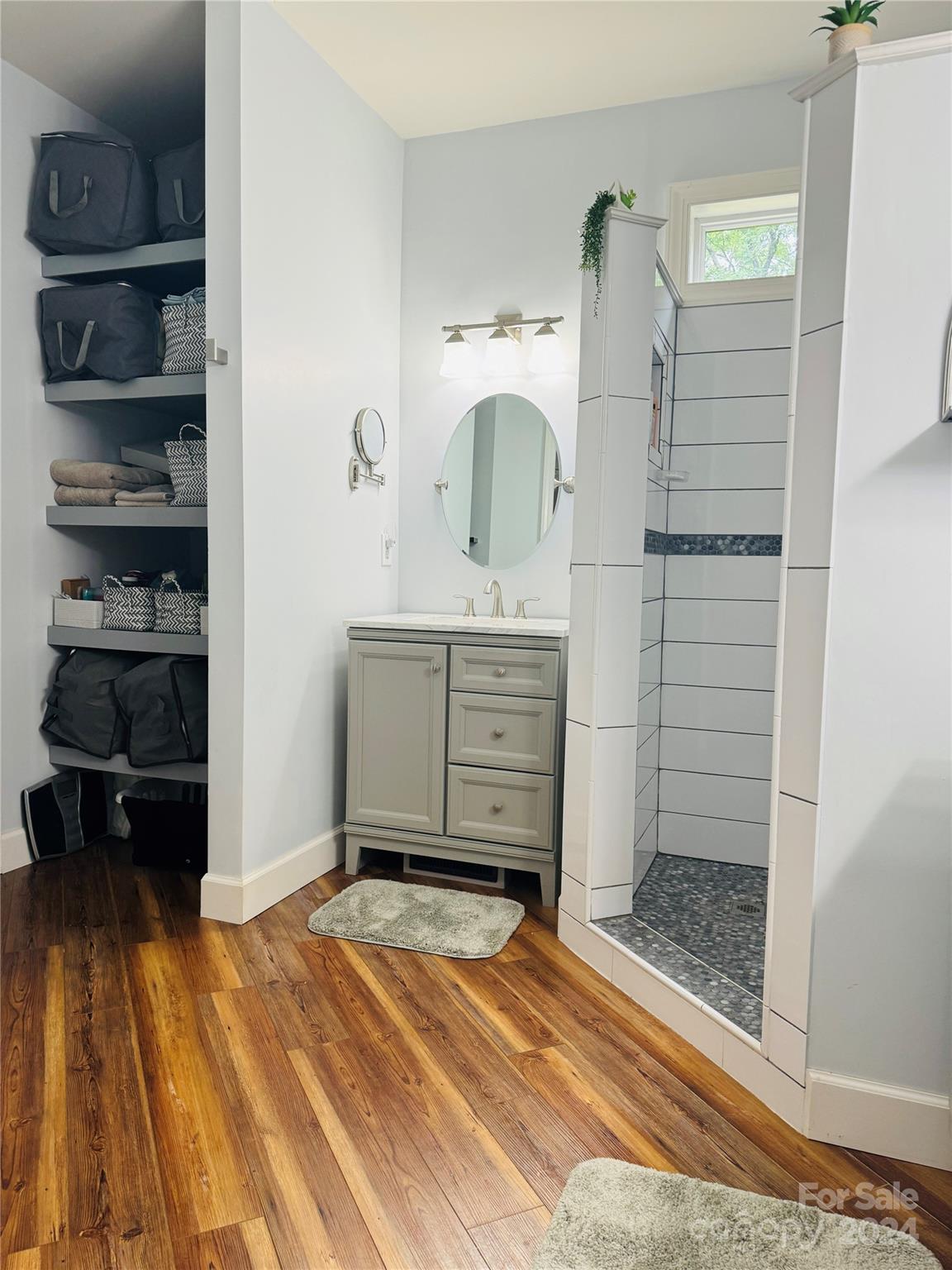 Emerald Bay - Residential