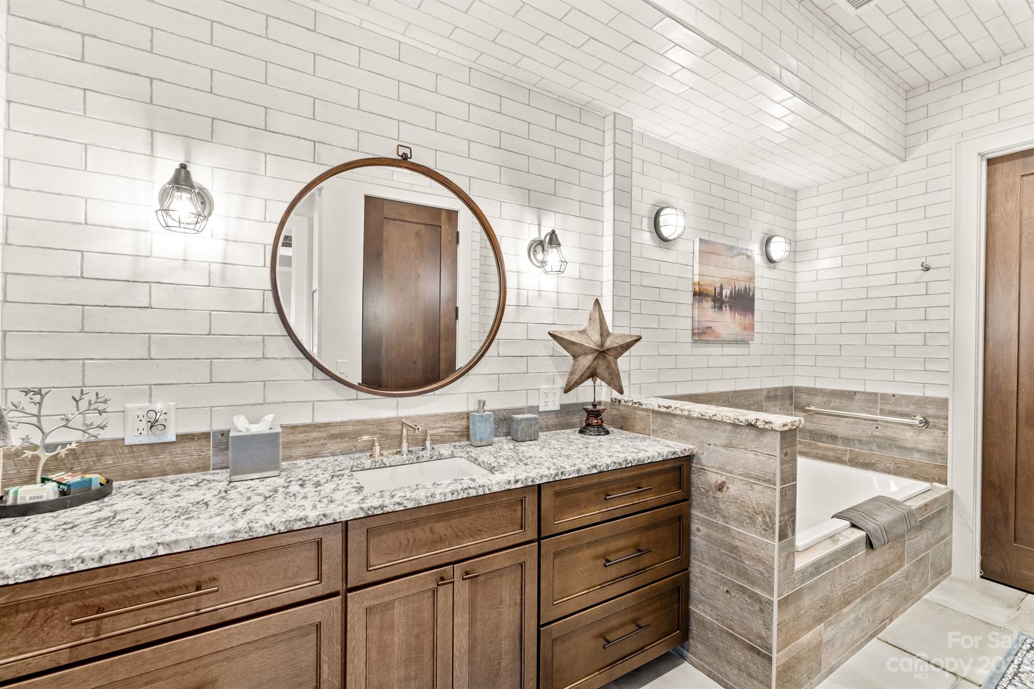 Old Wildlife Club - Residential