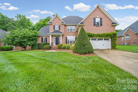 Photo of 4709 Mcdade Lane, Gastonia, NC 28056 (MLS # 4383319)