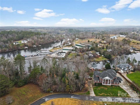 Photo of 100 Old Ferry Lane, Hickory, NC 28601 (MLS # 3927282)