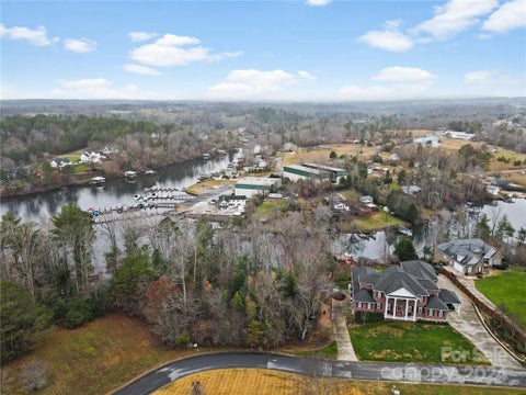 Photo of 100 Old Ferry Lane, Hickory, NC 28601 (MLS # 3927282)