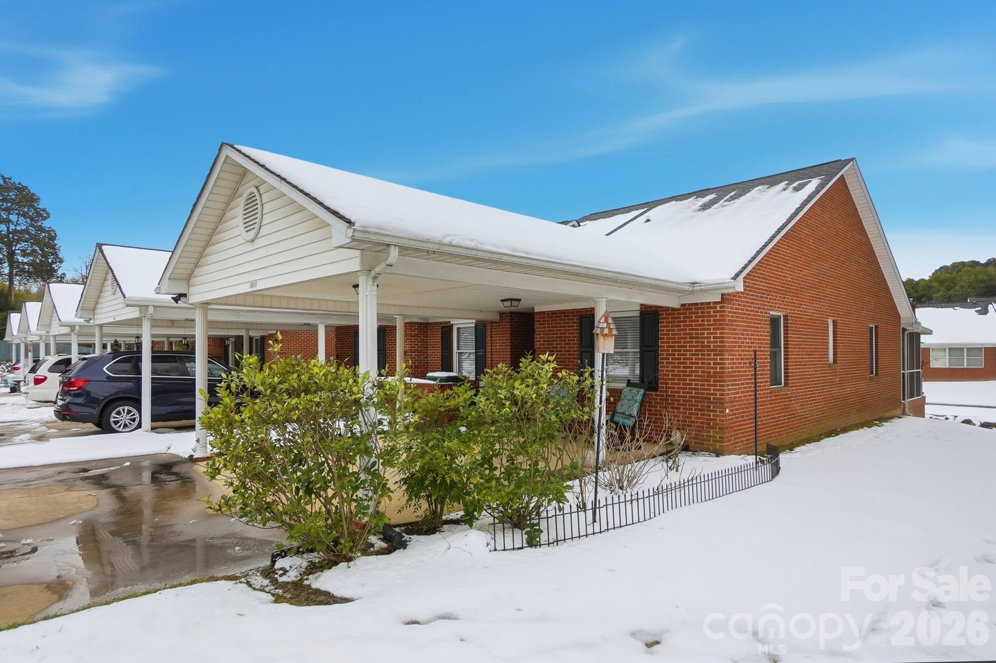 19816 Oak Leaf Circle