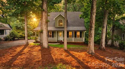 Photo of 302 Skyland Court, Mount Gilead, NC 27306 (MLS # 4386311)