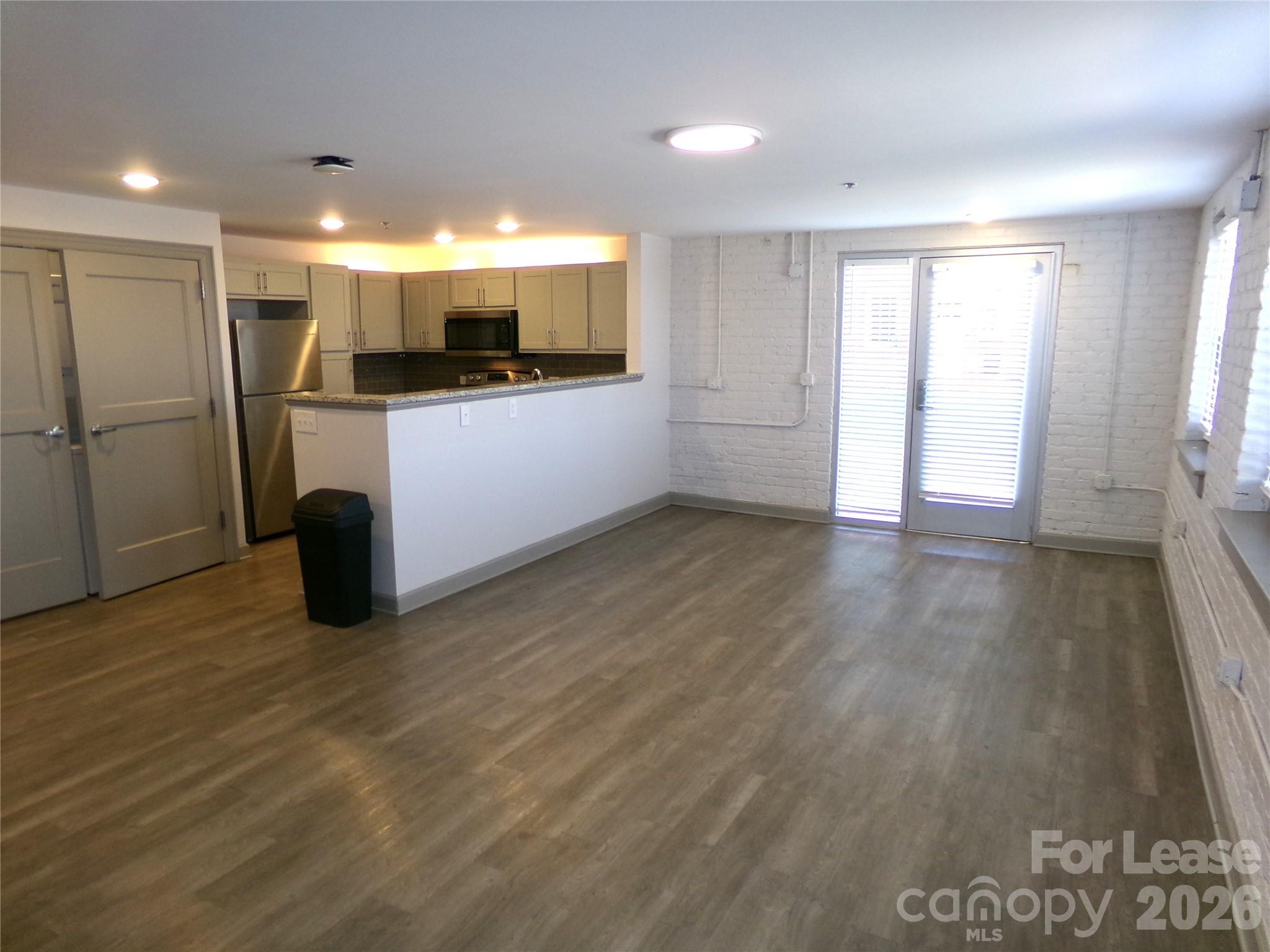 197 N 2nd Street 003