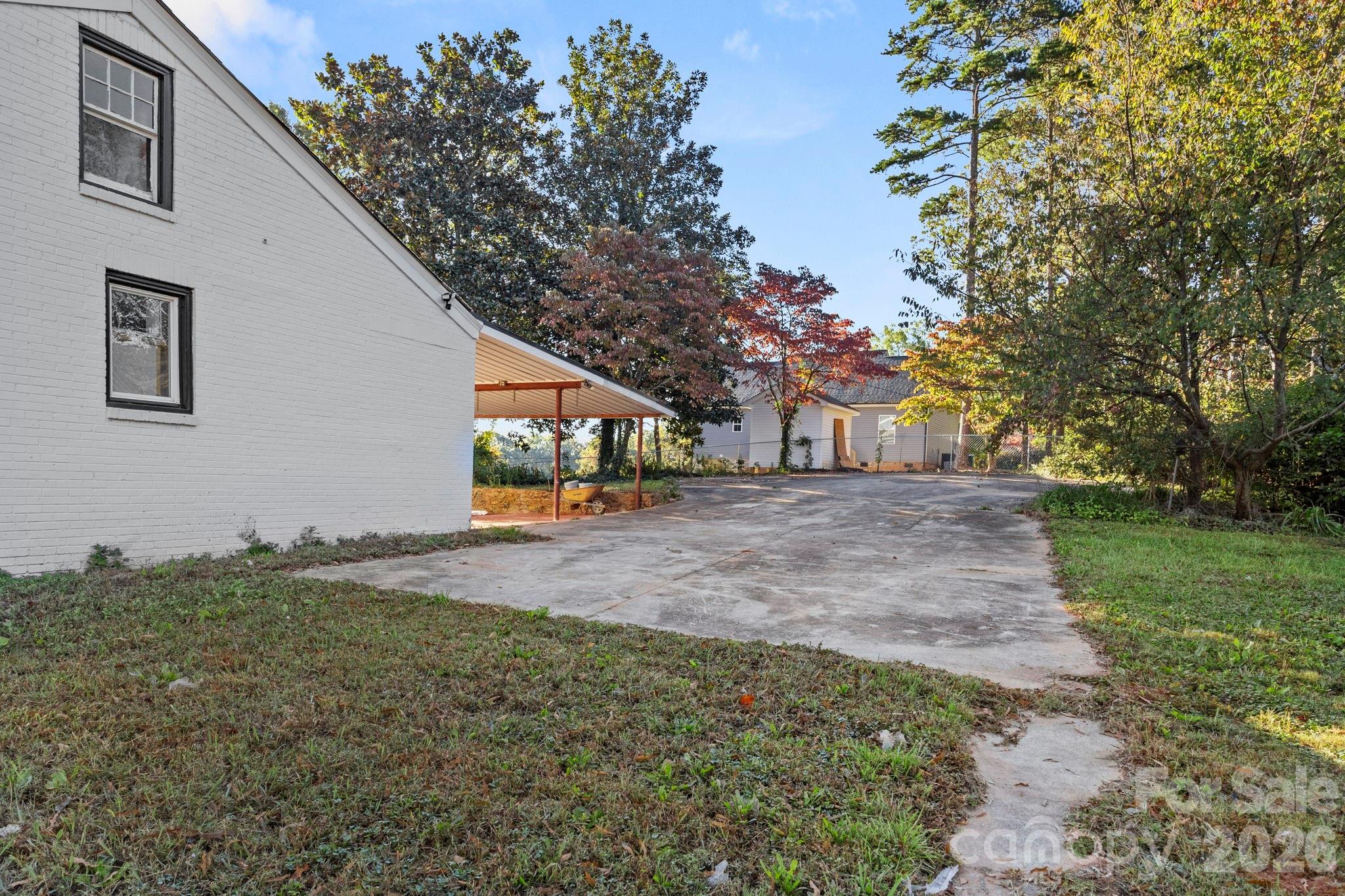 Crowders Mountain Ne - Residential