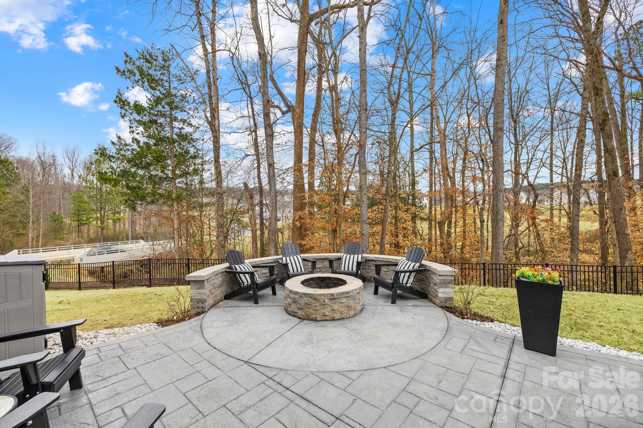 Falls Cove at Lake Norman - Residential