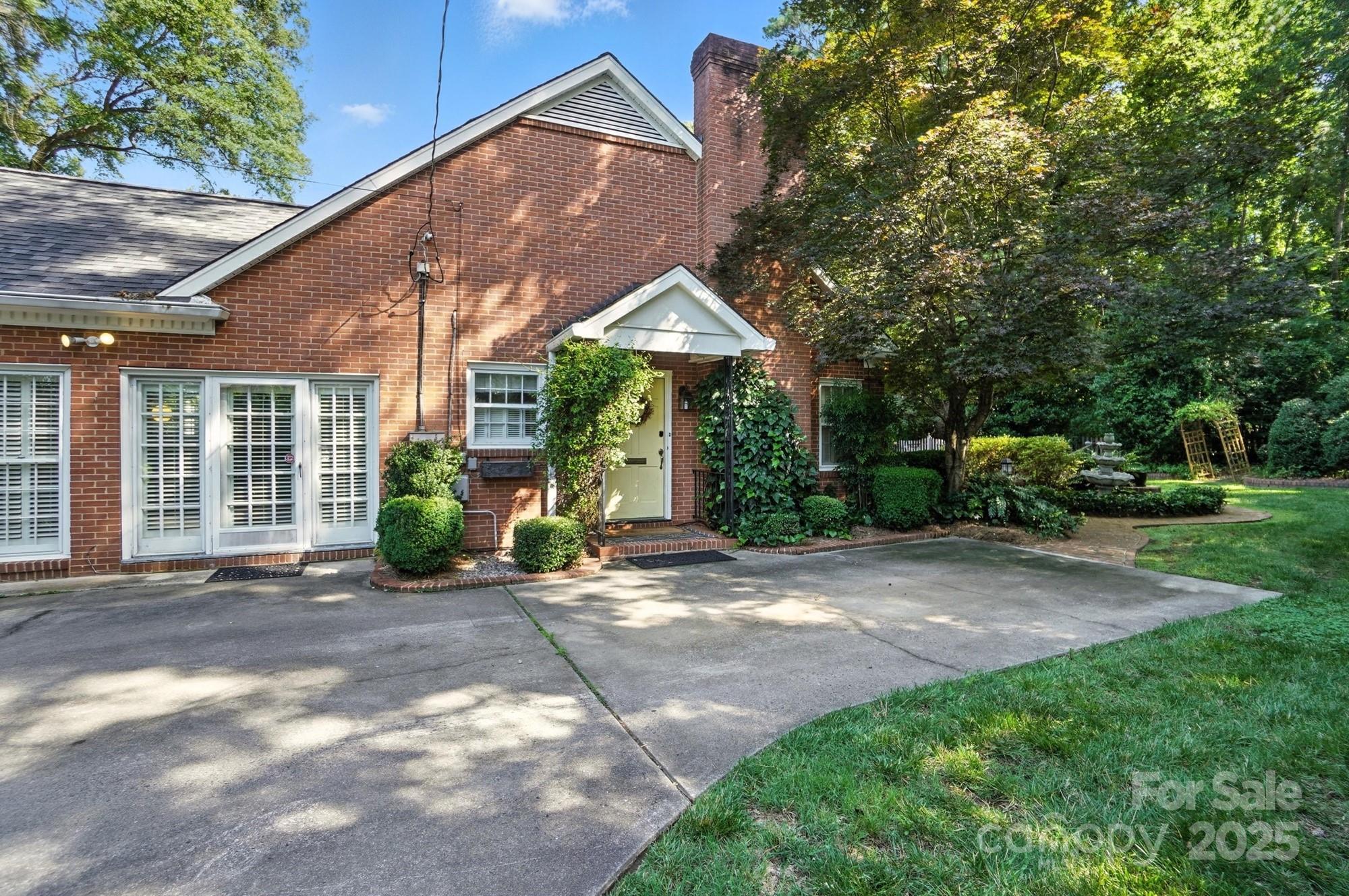 307 Dogwood Drive