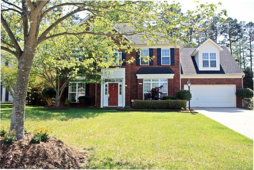 Beautiful home with open floor plan, 4 bedrooms + Large 5th/Bonus! Freshly cleaned carpets & new paint throughout, new granite counters & tile backsplash. Master BR features trey ceiling & Master BA with garden tub. New lighting in all Baths, Dining Room, Entry Hall & Bonus Rm with Zoned Heating & Air. New roof 2010. New lighting in Entry, Dining Rm, Bonus & Baths. Large fenced & private yard. Home was under Lease Purchase that Buyer did not complete, home was inspected & repairs made Nov 2013.