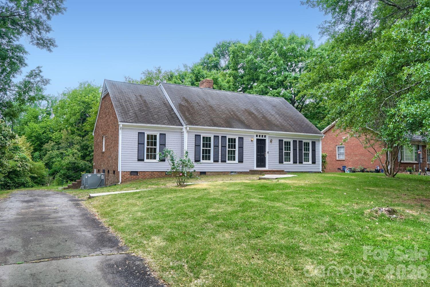 1628 Bonnie Lane