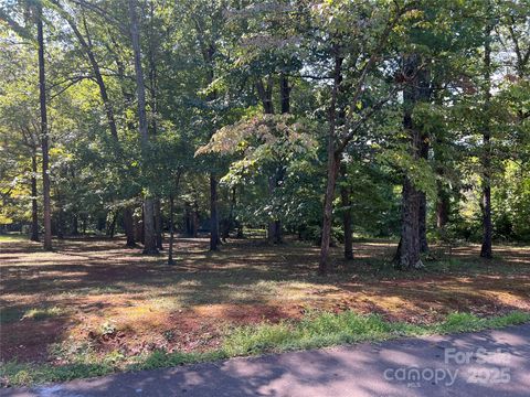 Photo of 3275 Vista Place NW, Concord, NC 28027 (MLS # 4298240) Photo of 3275 Vista Place NW, Concord, NC 28027 (MLS # 4298240)