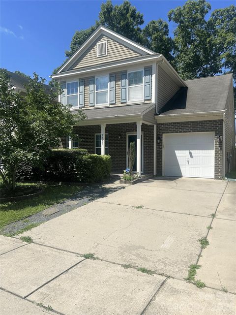 Photo of 2740 Bramble Ridge Court, Charlotte, NC 28215 (MLS # 4398048)