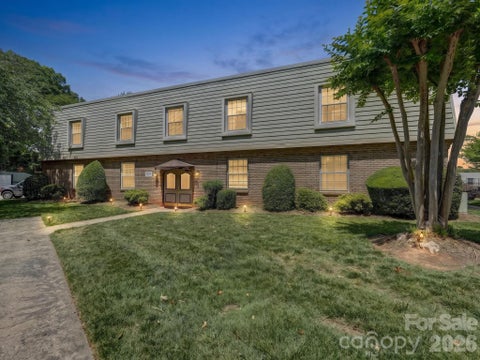 Photo of 2628 Park Road #D, Charlotte, NC 28209 (MLS # 4380276)