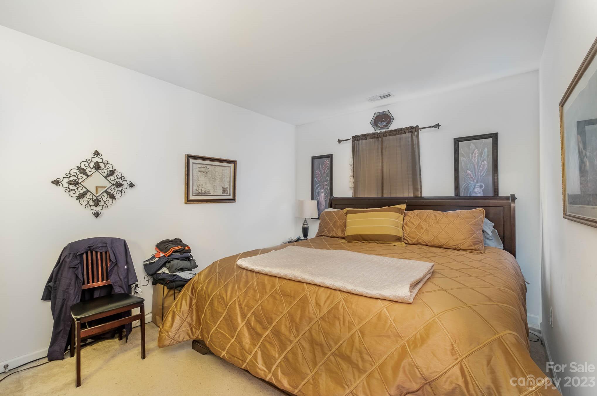 Villas of Sun Valley - Residential