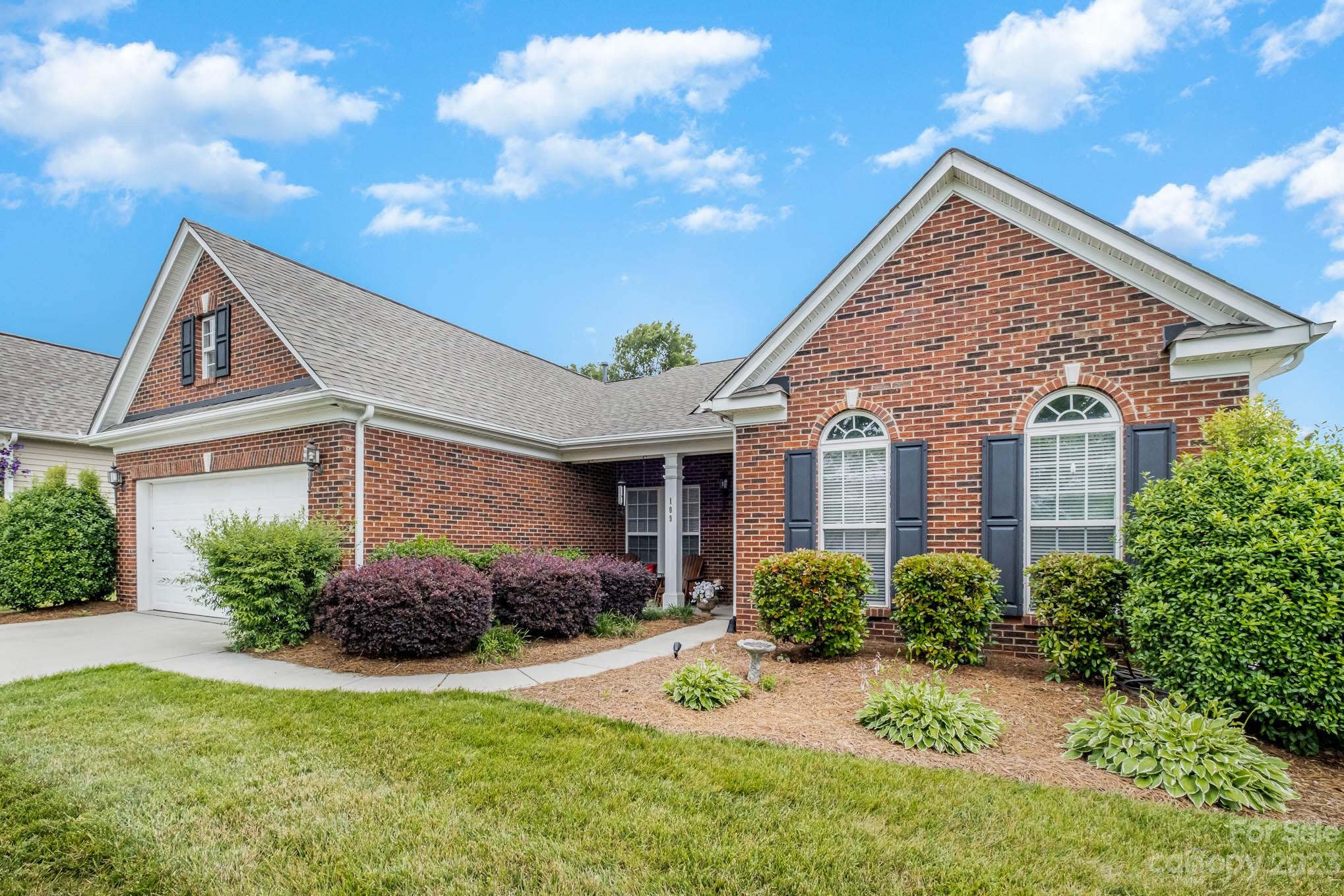 Villas of Sun Valley - Residential