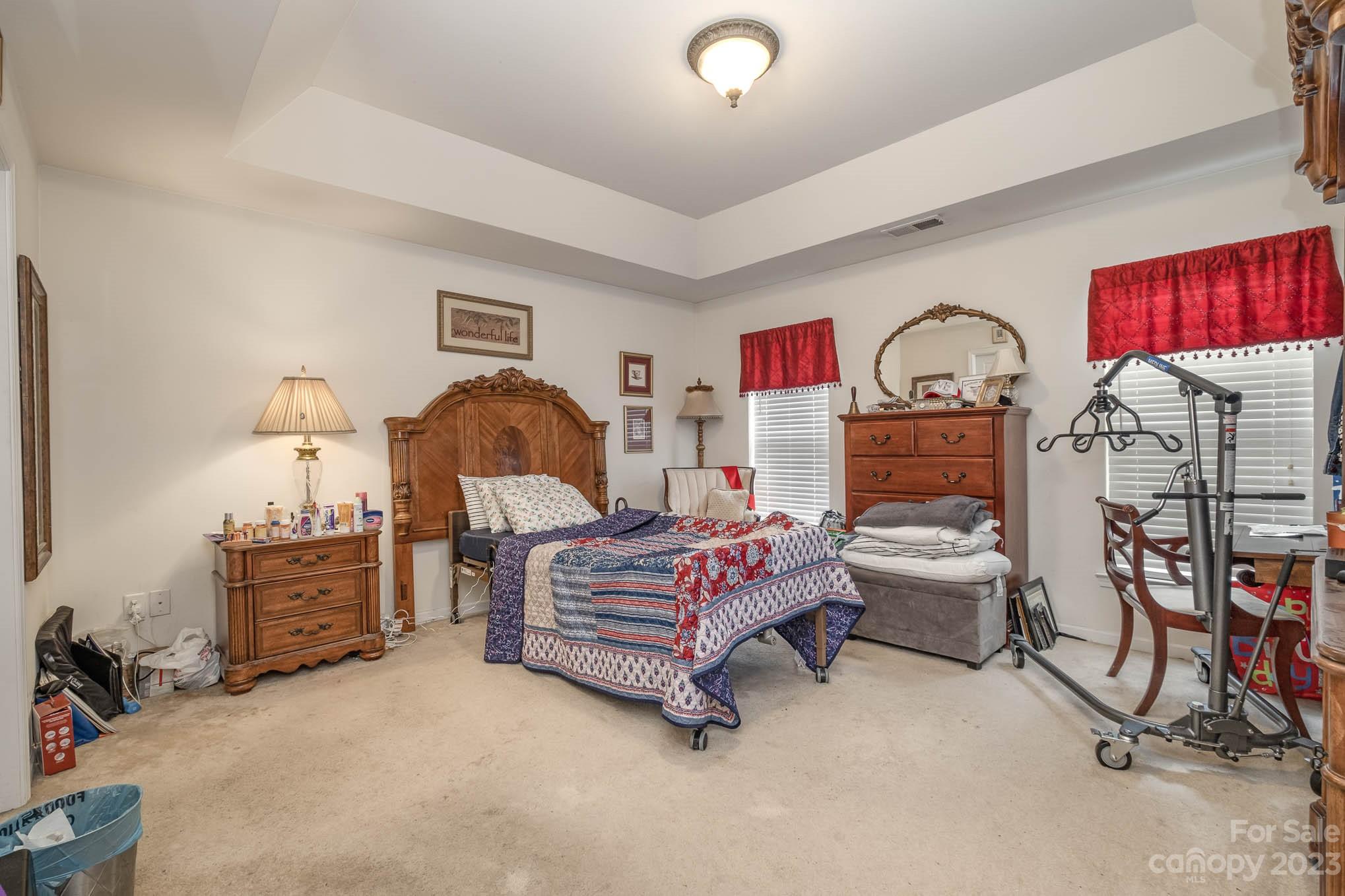 Villas of Sun Valley - Residential