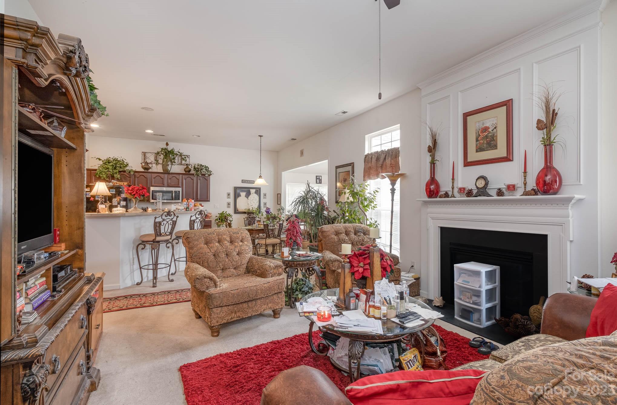 Villas of Sun Valley - Residential