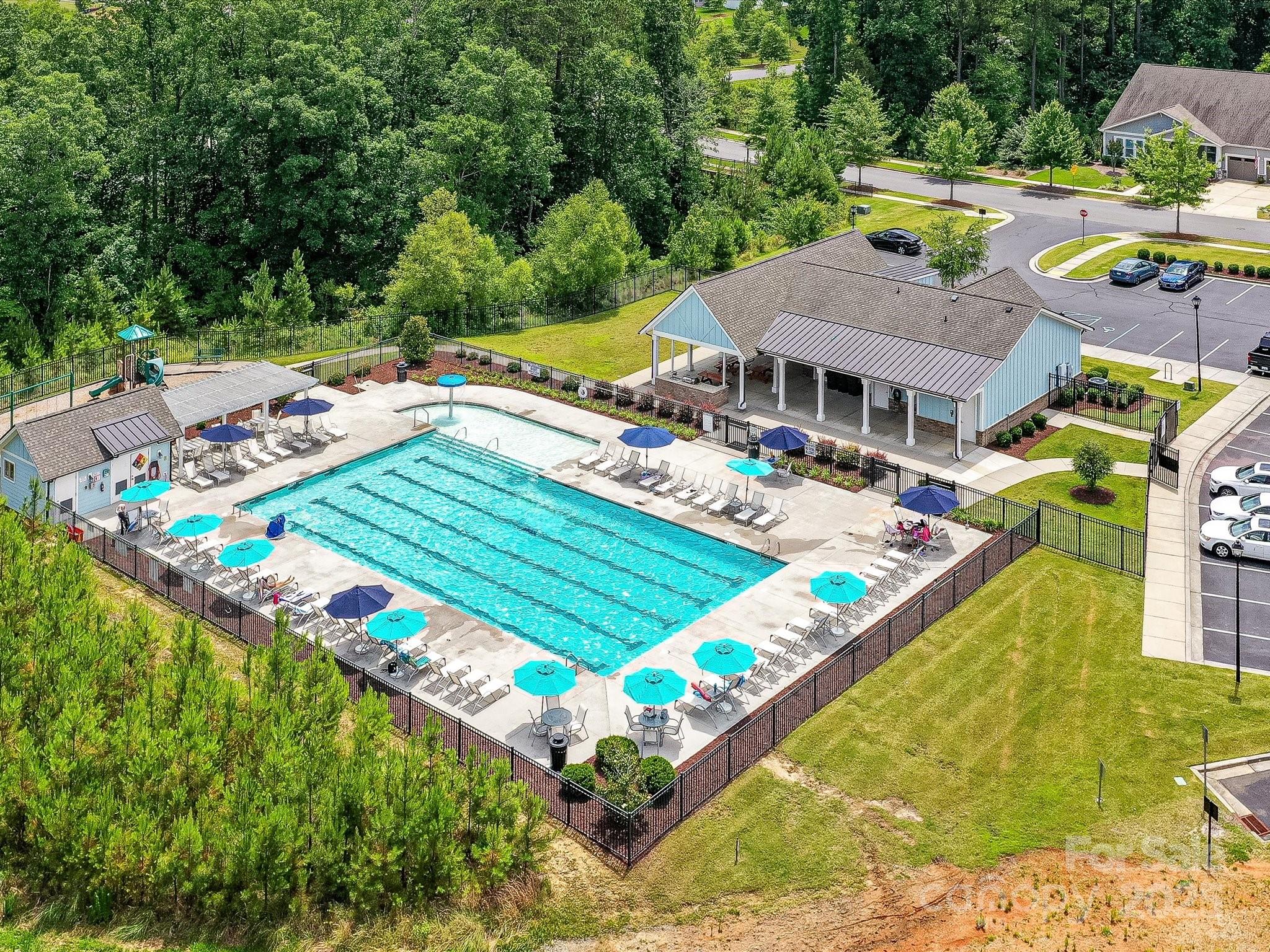 Summerhouse at Paddlers Cove - Residential