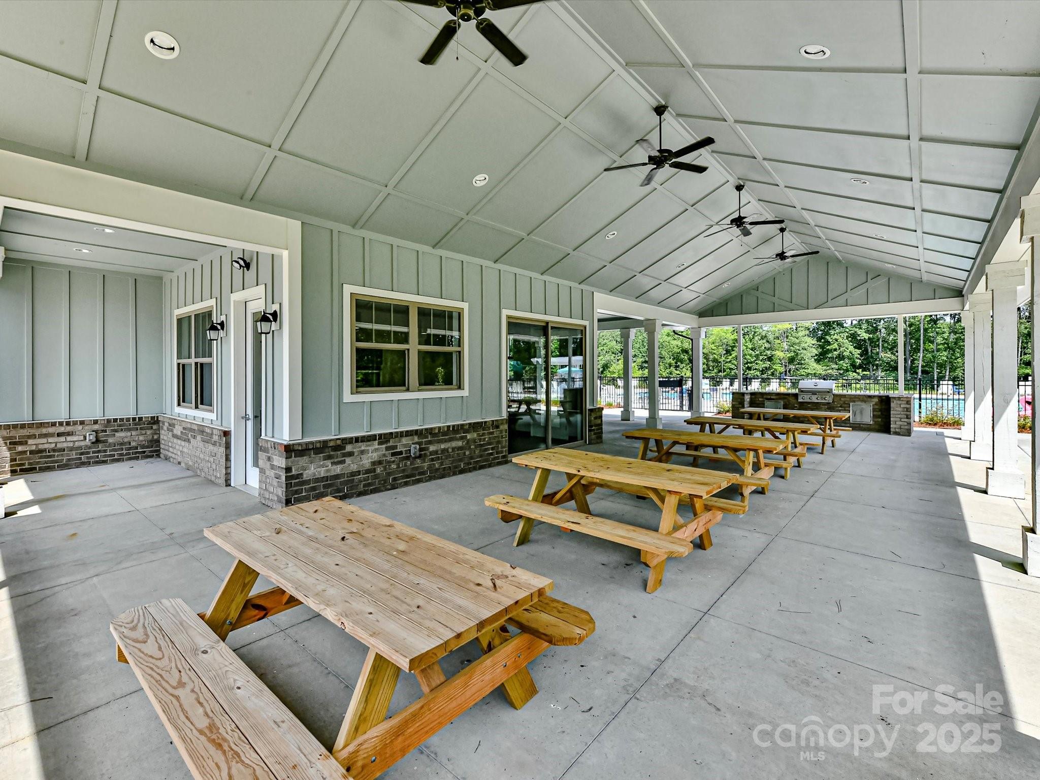 Summerhouse at Paddlers Cove - Residential