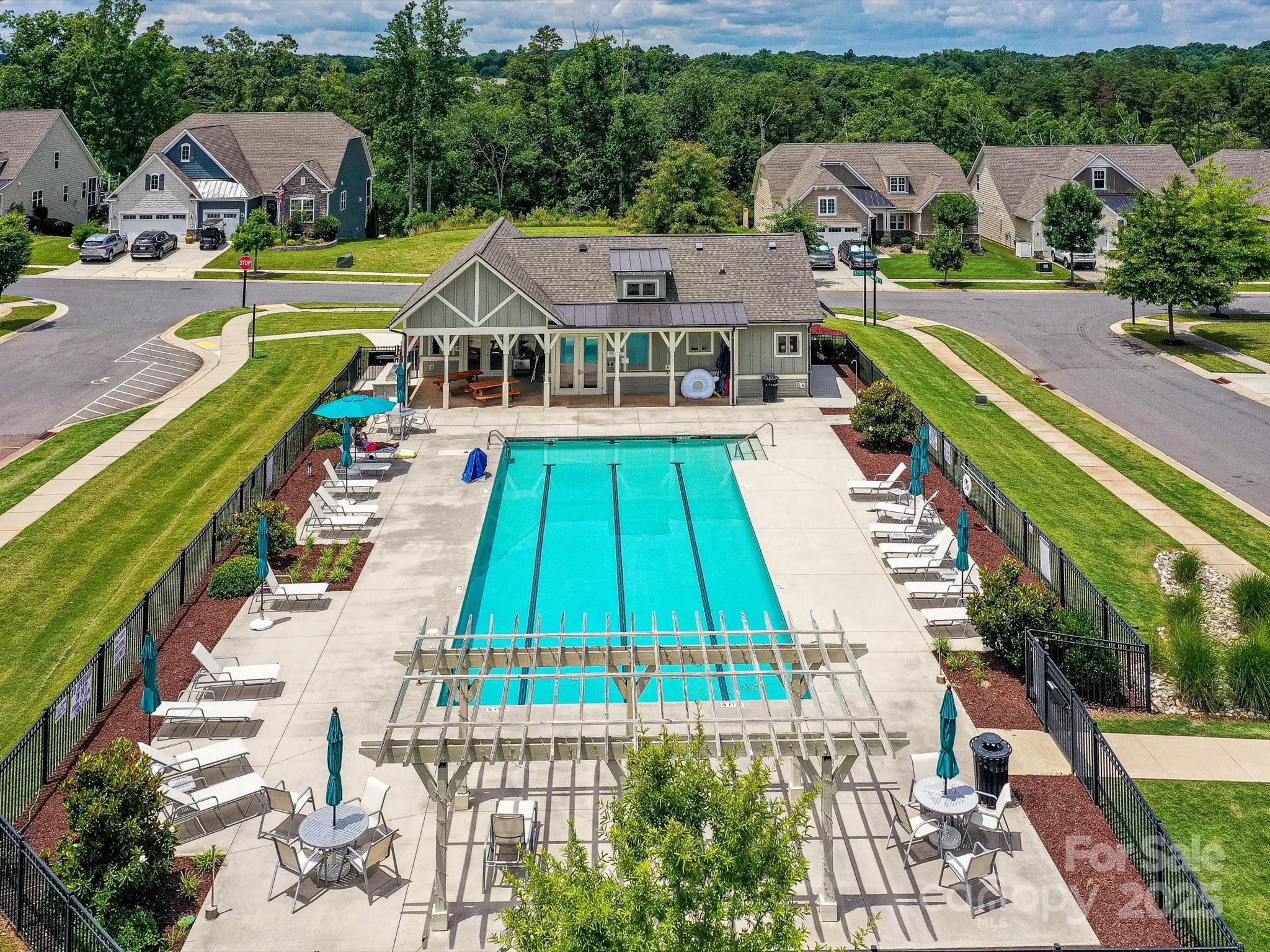 Summerhouse at Paddlers Cove - Residential