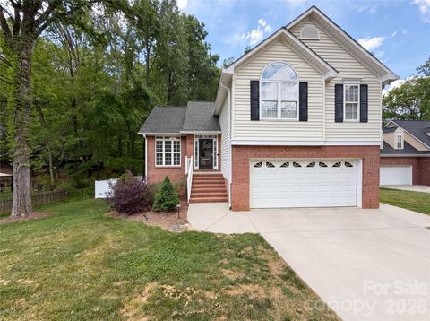 Photo of 319 Beacon Hills Drive, Gastonia, NC 28056 (MLS # 4372284)
