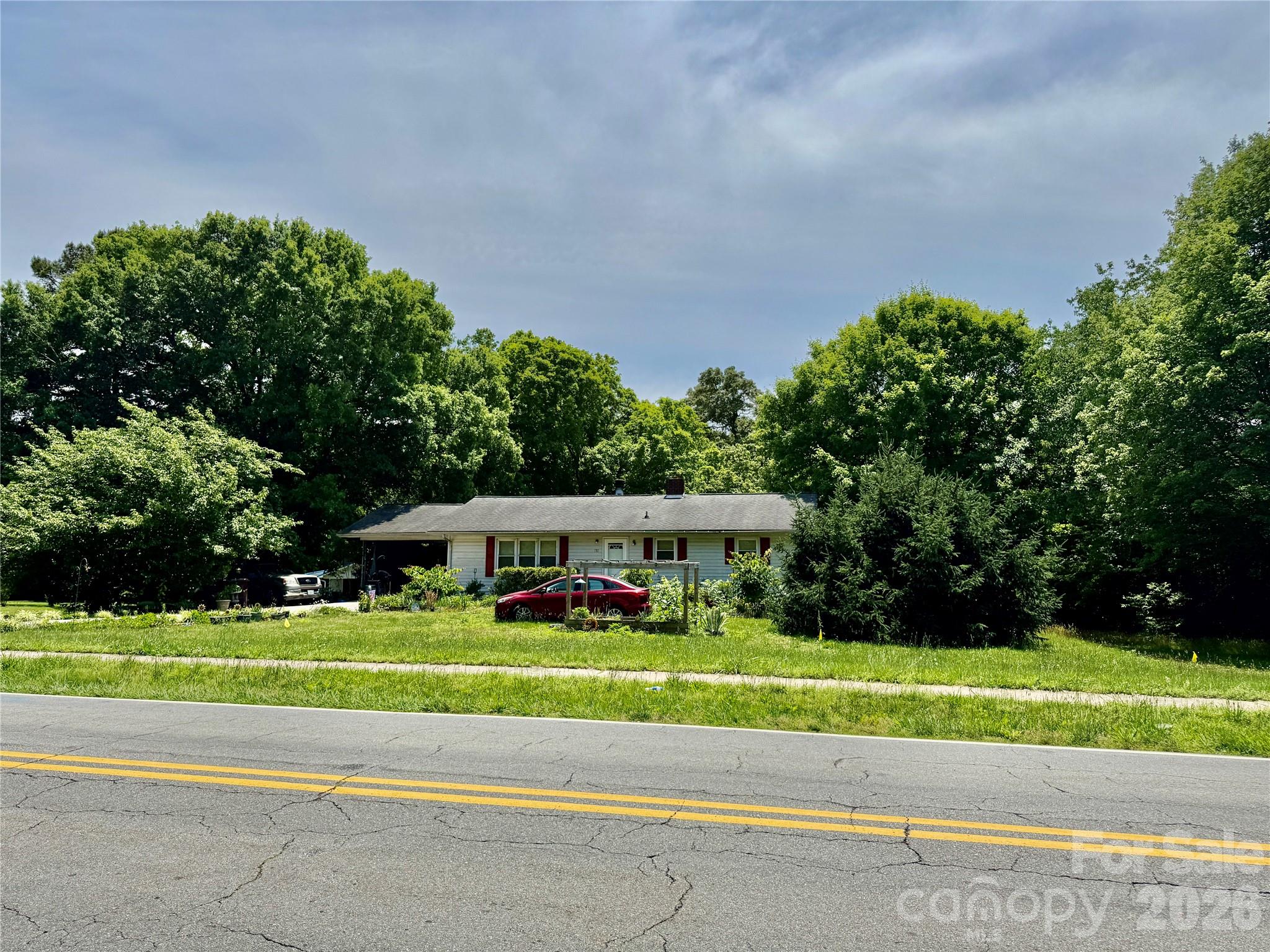 717 W Lee Avenue