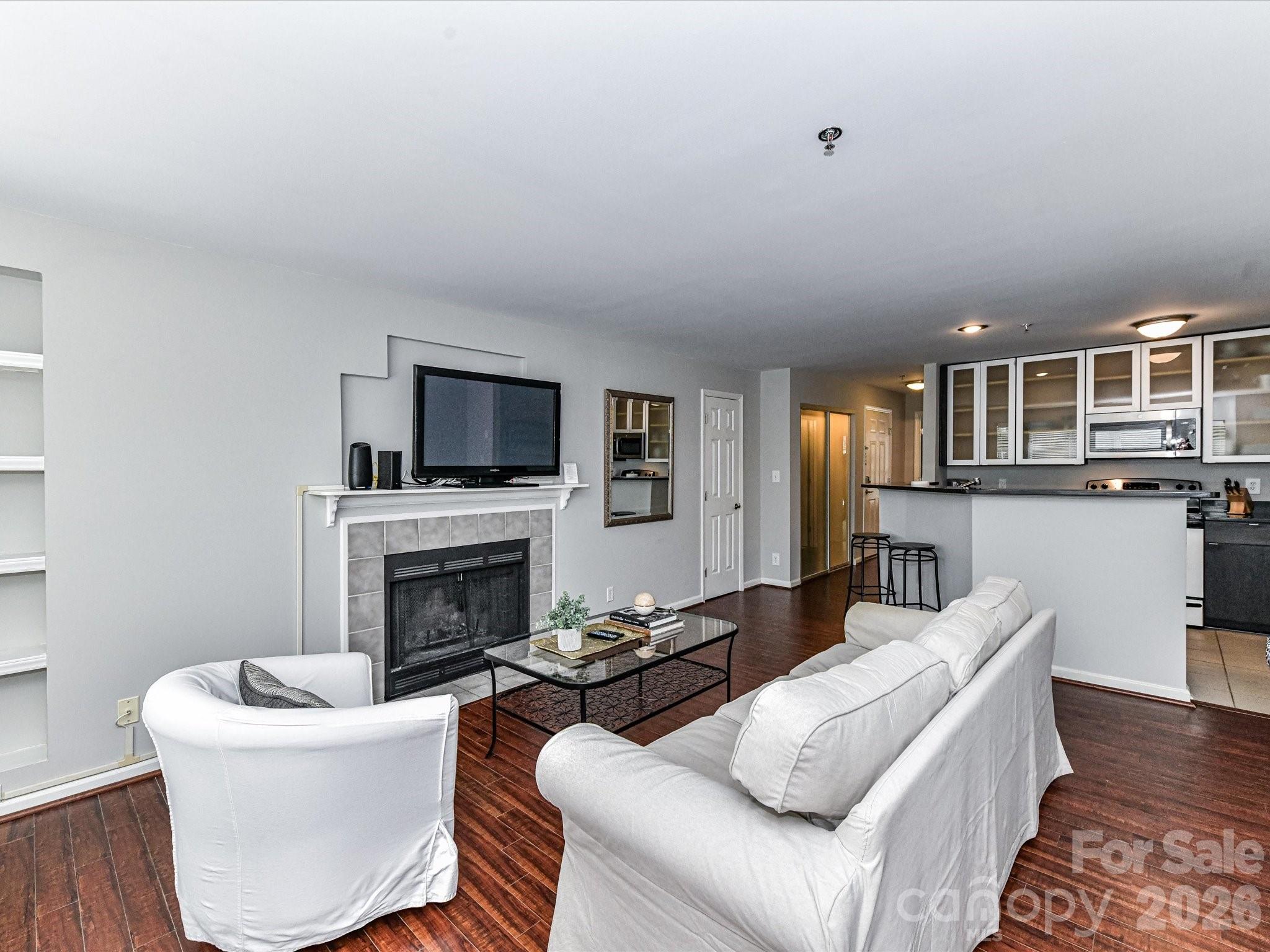 509 N Graham Street 2L